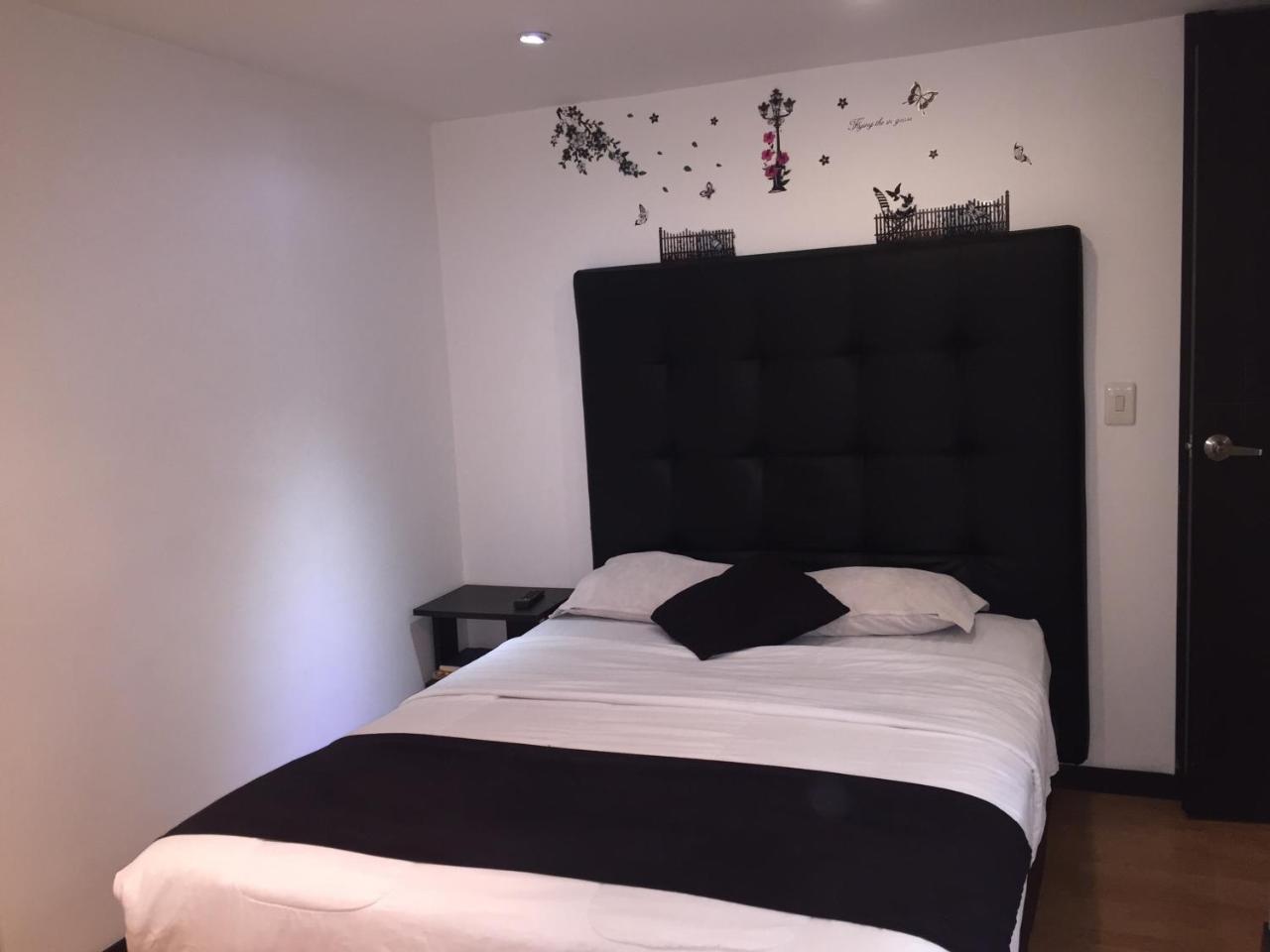 Hotel Montecarlo Boutique ボゴタ エクステリア 写真