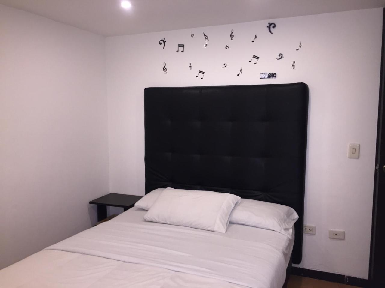 Hotel Montecarlo Boutique ボゴタ エクステリア 写真